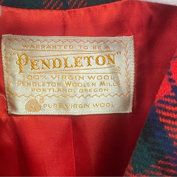 VINTAGE 100% Wool Red Tartan Plaid Pendleton Peacoat w/ Belt Sz M - Picture 12 of 14